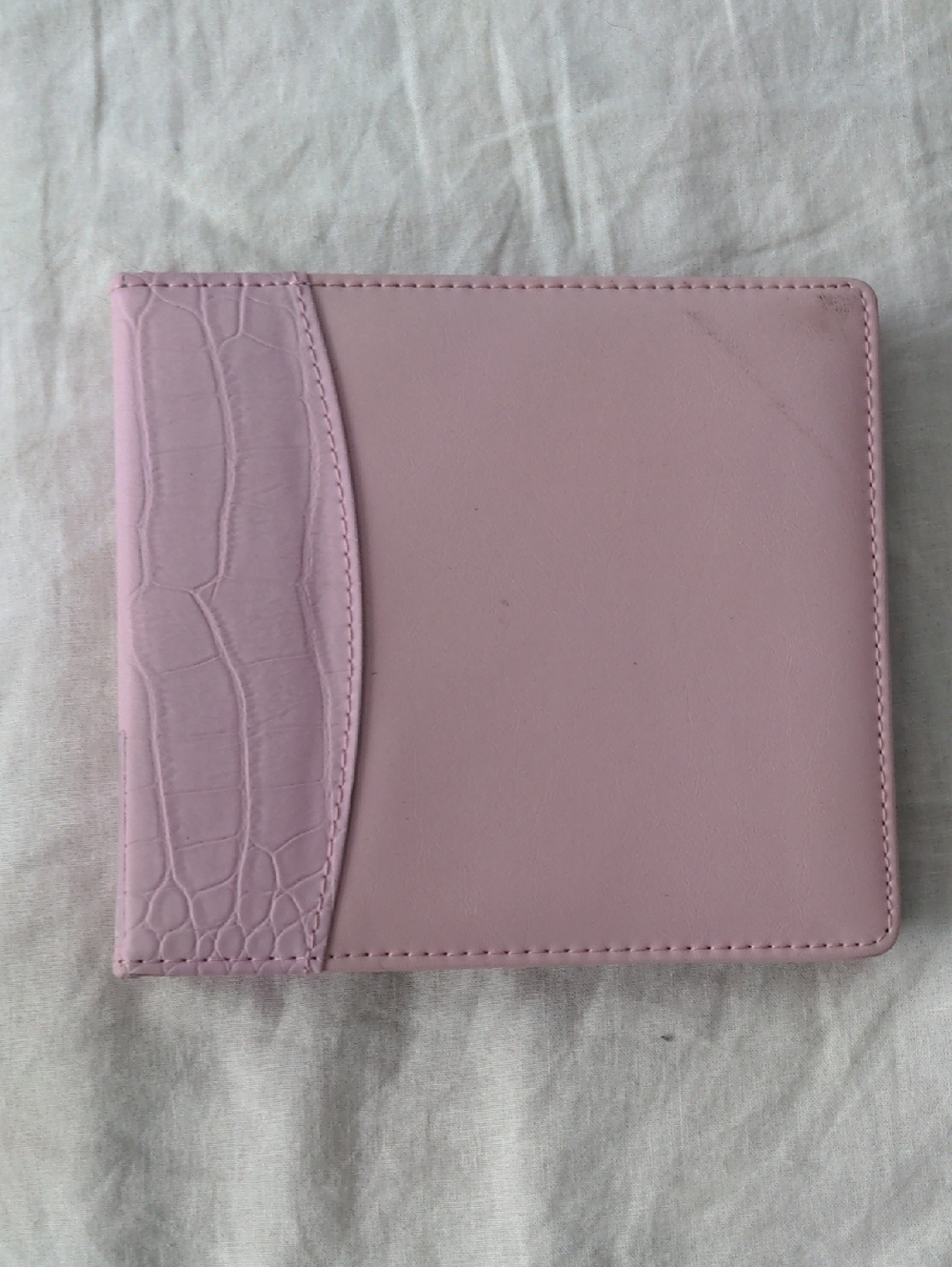 Baby Pink Lay Flat Binder 16 CD DVD Case